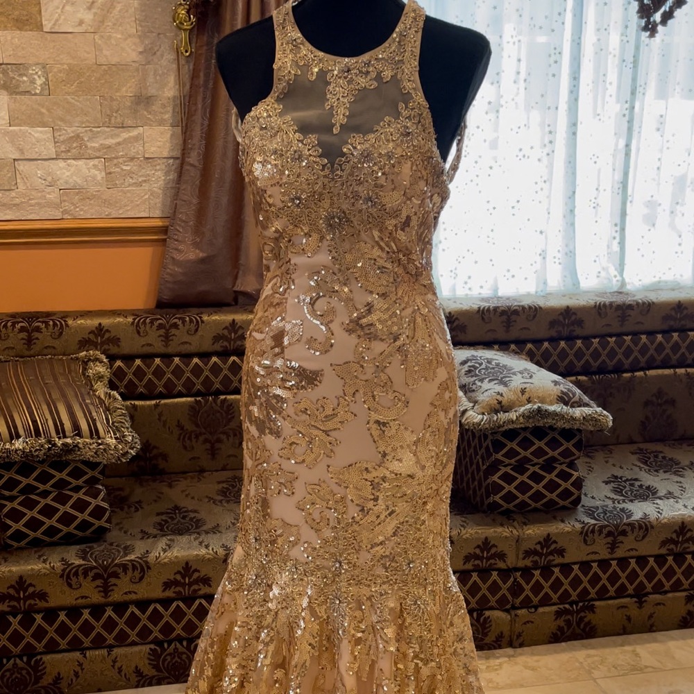 Gold sequin backless dress
